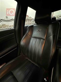 کرایسلەر 300